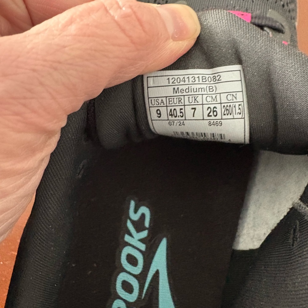 Brooks Women's Black Adrenaline GTS 23 - Picture 13 of 16